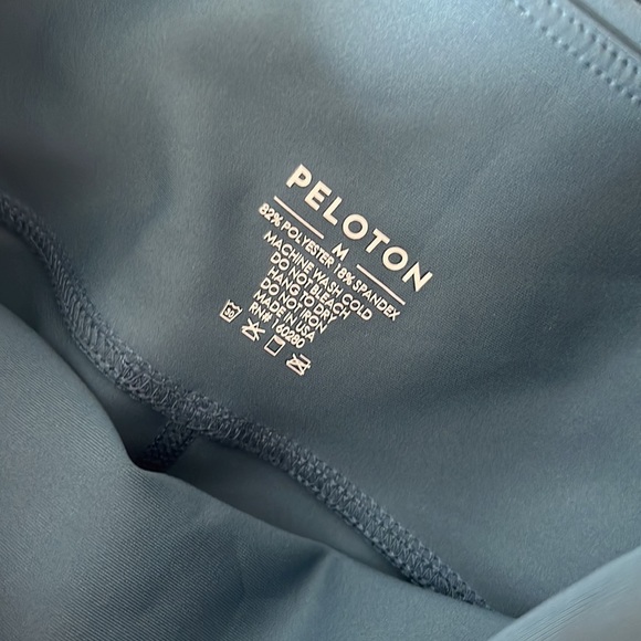 Pelton Leggings Athletic High Rise Show Up Pocket Teal Blue size Medium - Picture 11 of 16